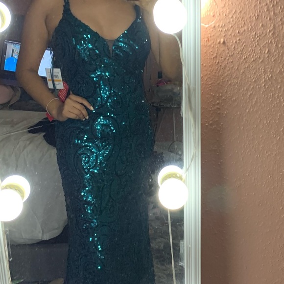 Prom dress - Picture 3 of 4